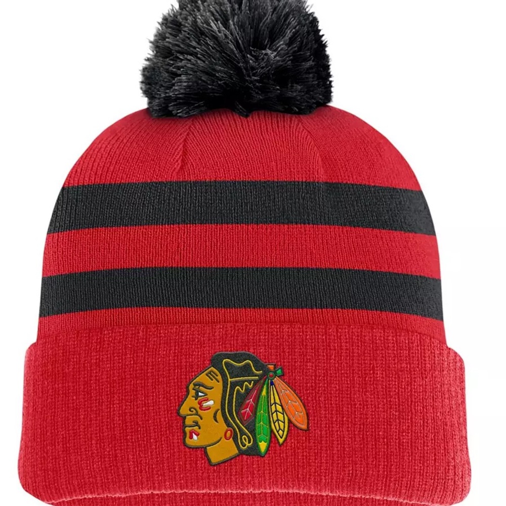 NWT Blackhawks Adult Red and Black Pom-Pom Beanie